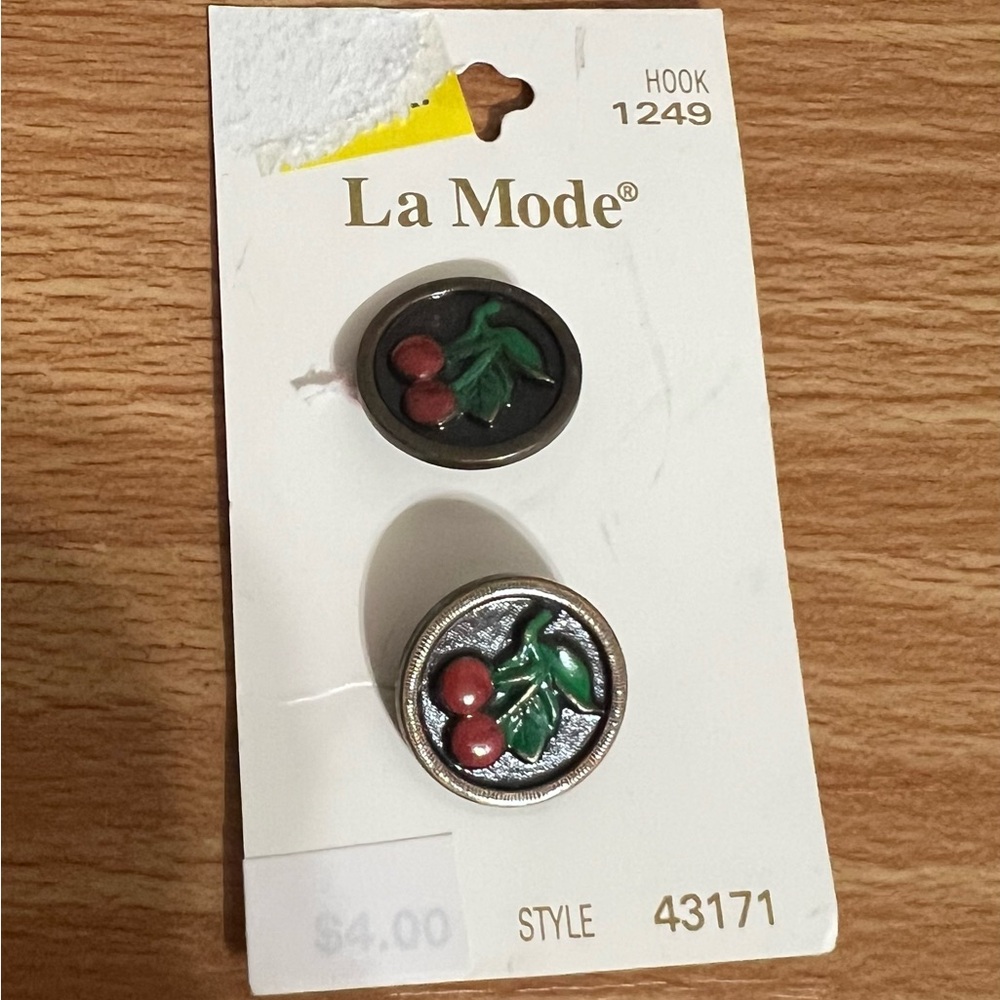 La Mode buttons